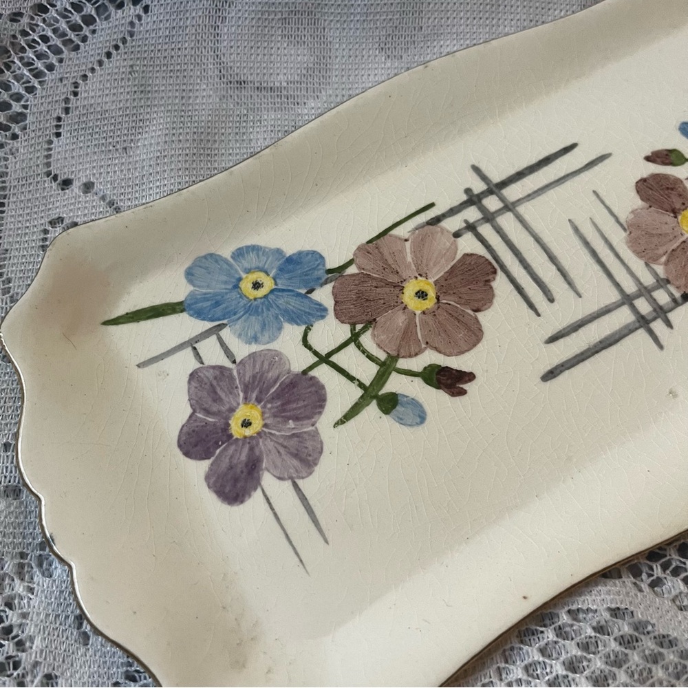 Vintage Floral Tray - Picture 2 of 10